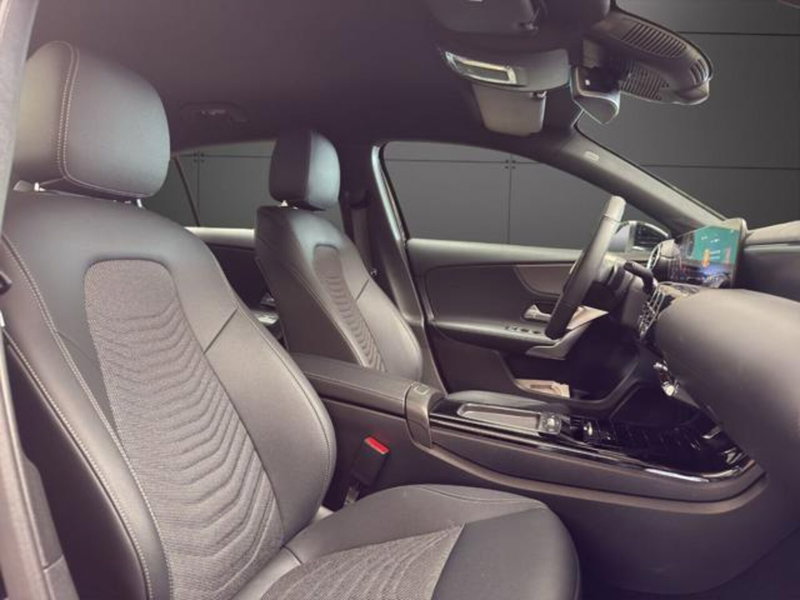 Mercedes-Benz Classe A Sedan usata a Milano (10)