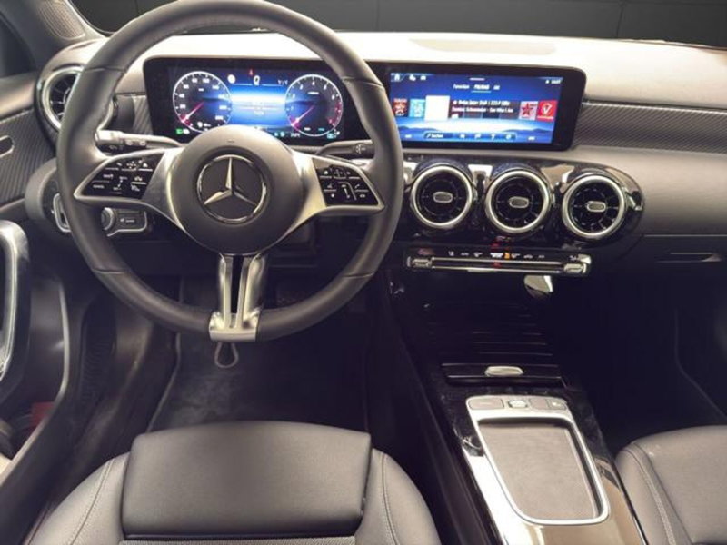 Mercedes-Benz Classe A Sedan usata a Milano (11)