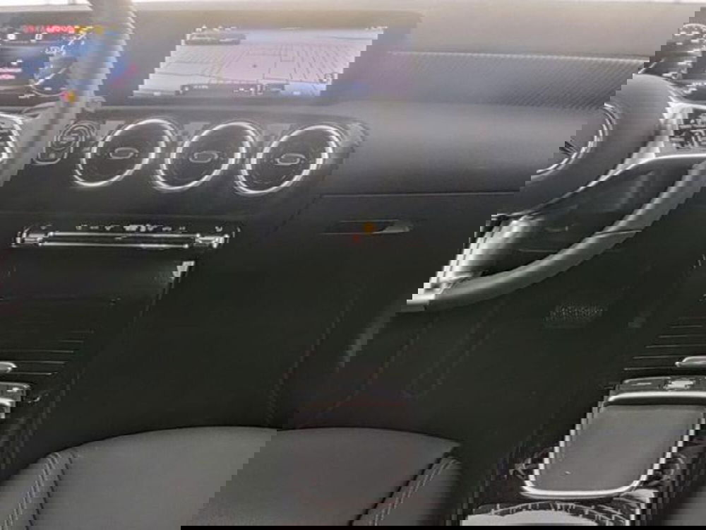 Mercedes-Benz Classe A Sedan usata a Milano (7)
