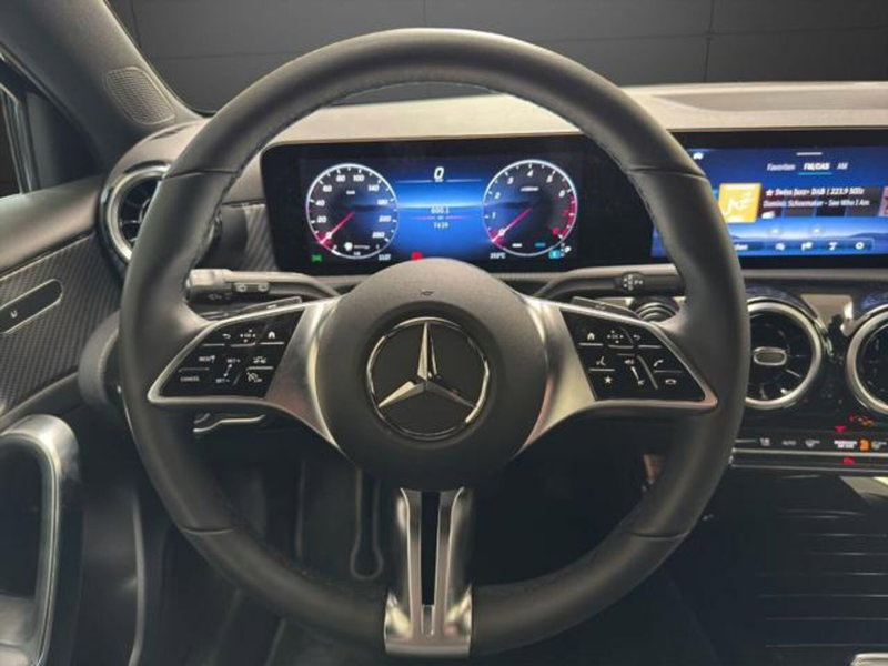 Mercedes-Benz Classe A Sedan usata a Milano (8)