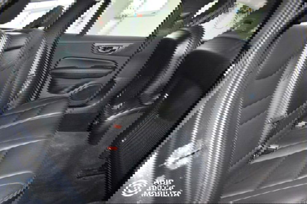 Volvo V60 Cross Country usata a Perugia (18)