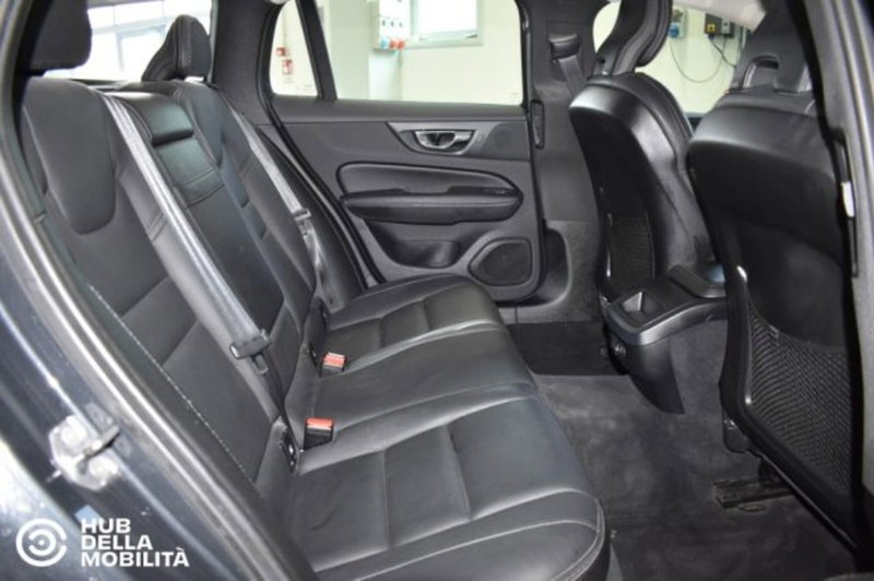 Volvo V60 Cross Country usata a Perugia (18)