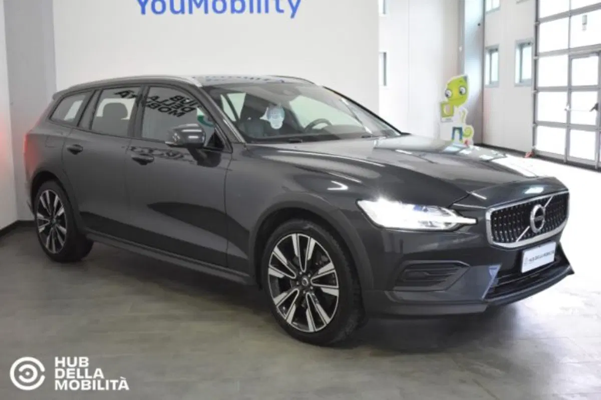 Volvo V60 Cross Country usata a Perugia (2)