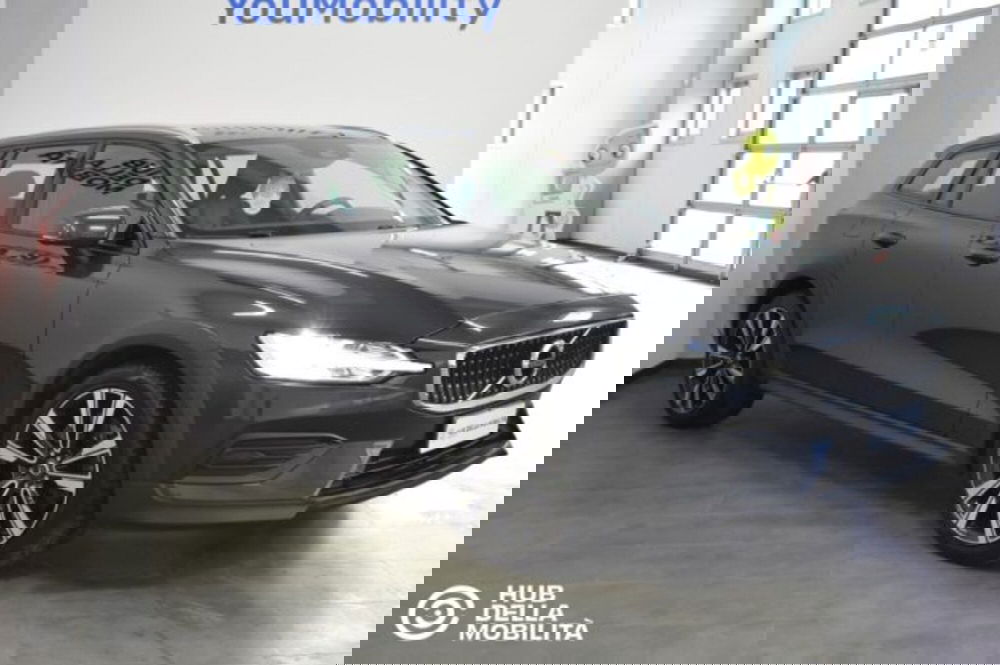 Volvo V60 Cross Country usata a Perugia (2)