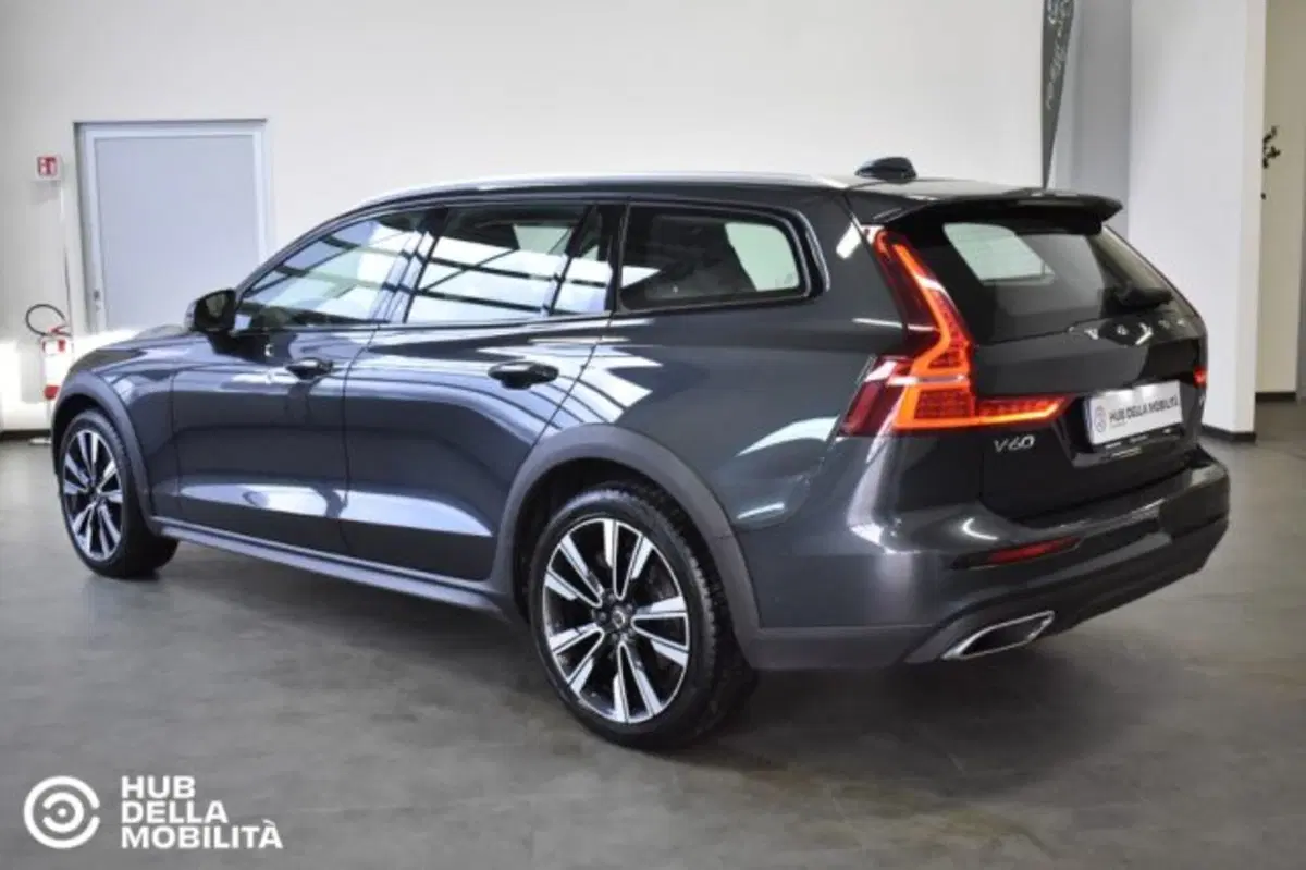 Volvo V60 Cross Country usata a Perugia (6)