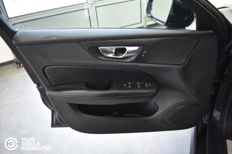 Volvo V60 Cross Country usata a Perugia (7)
