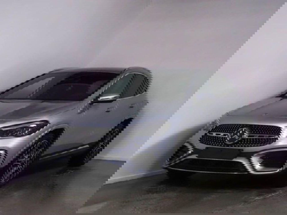 Mercedes-Benz GLA SUV usata a Novara