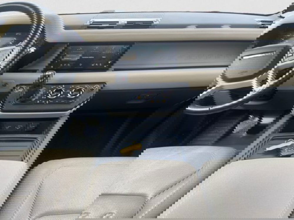 Land Rover Defender usata a Livorno (17)