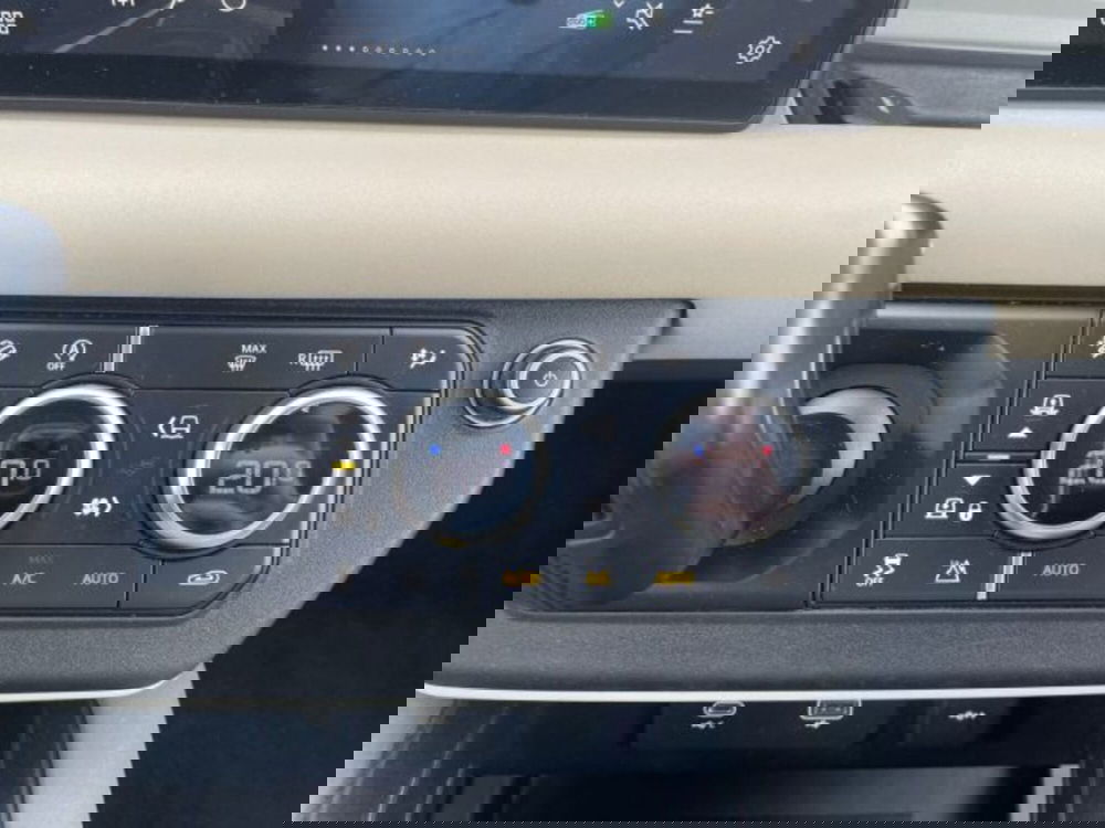 Land Rover Defender usata a Livorno (18)