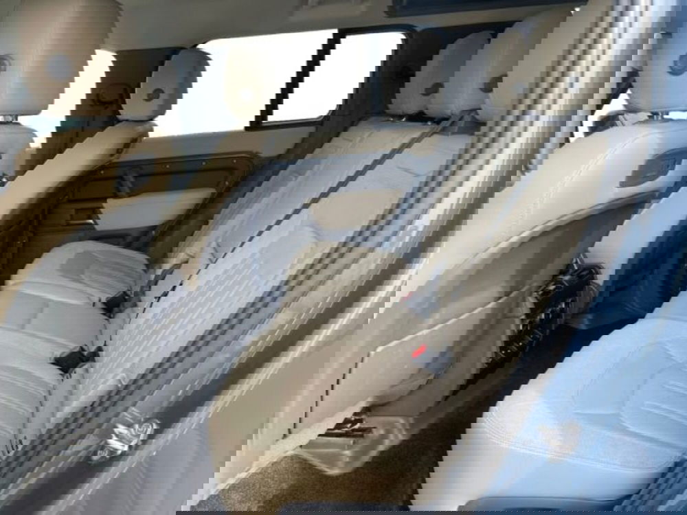 Land Rover Defender usata a Livorno (19)