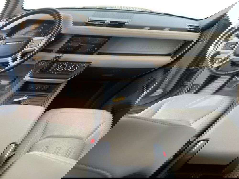 Land Rover Defender usata a Livorno (5)