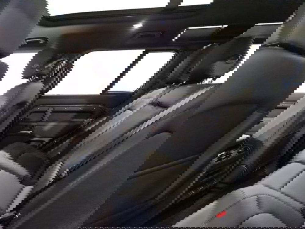 Land Rover Defender usata a Livorno (8)