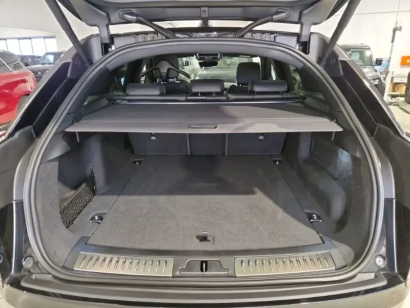 Land Rover Range Rover Velar usata a Livorno (18)