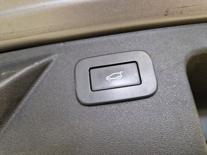 Land Rover Discovery Sport usata a Livorno (20)