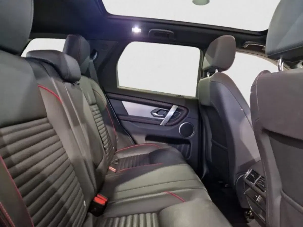 Land Rover Discovery Sport usata a Livorno (7)
