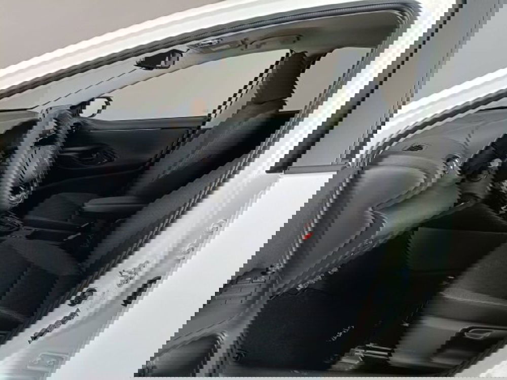 Toyota Yaris nuova a Teramo (8)