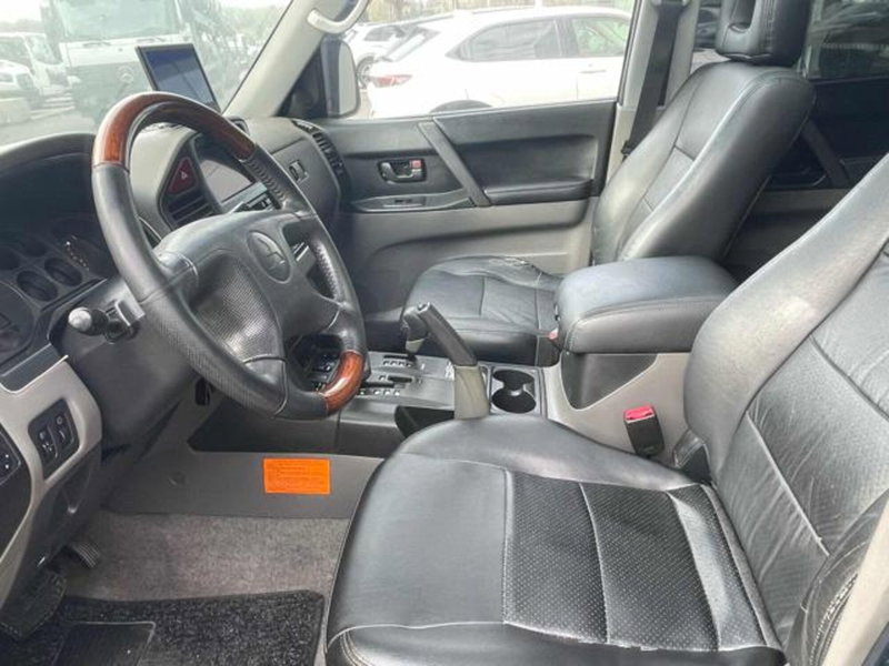 Mitsubishi Pajero usata a Lucca (8)