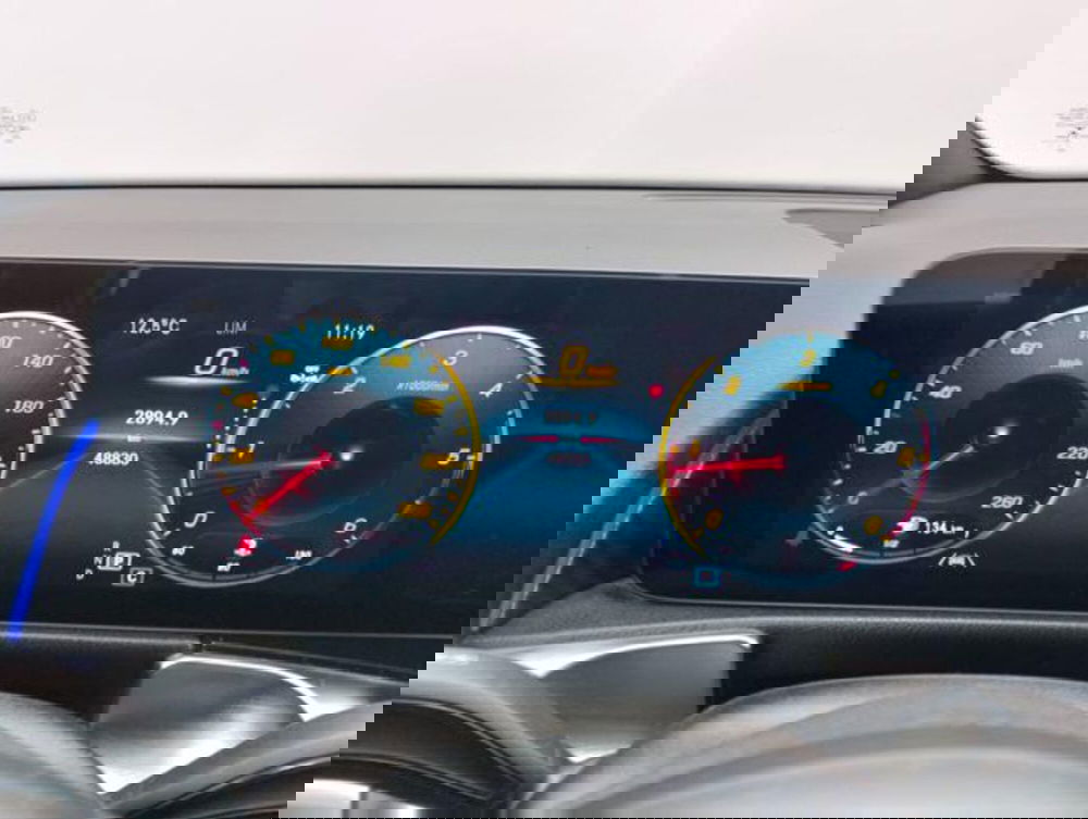 Mercedes-Benz GLB usata a Como (13)