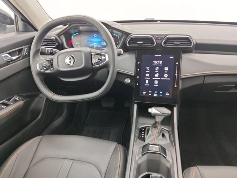 Dongfeng Shine  nuova a Como (11)