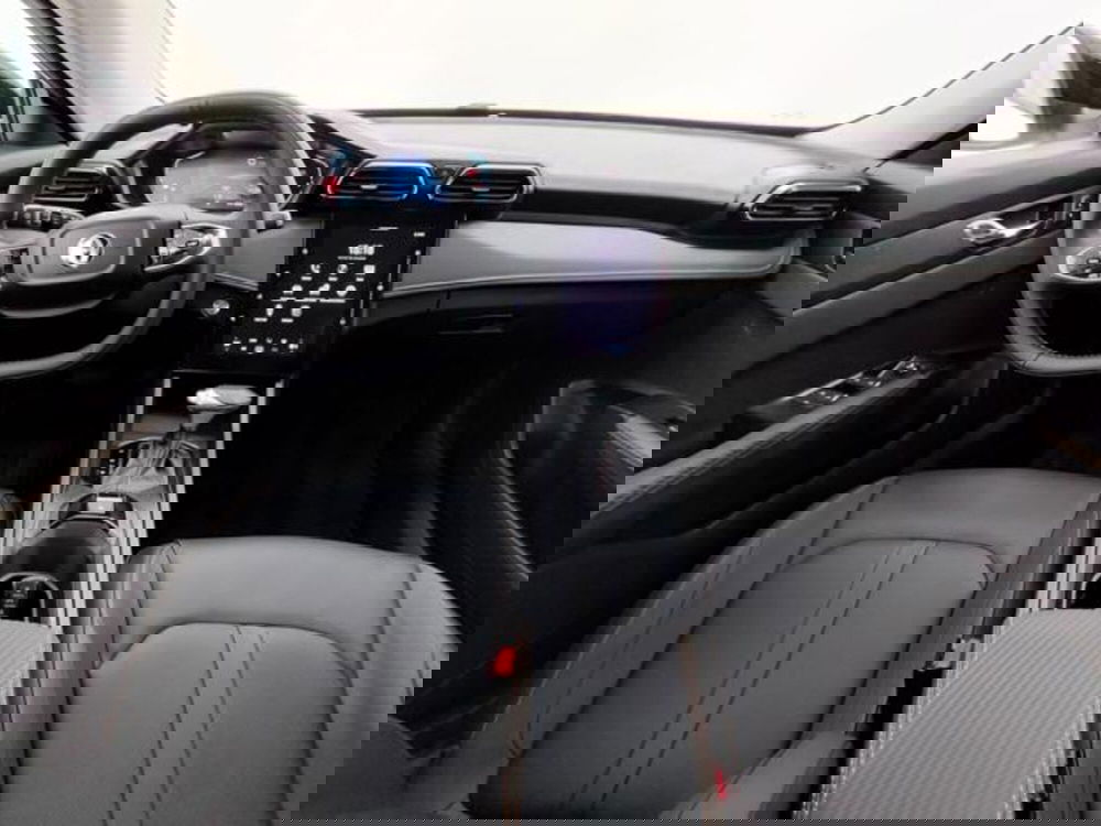 Dongfeng Shine  nuova a Como (4)