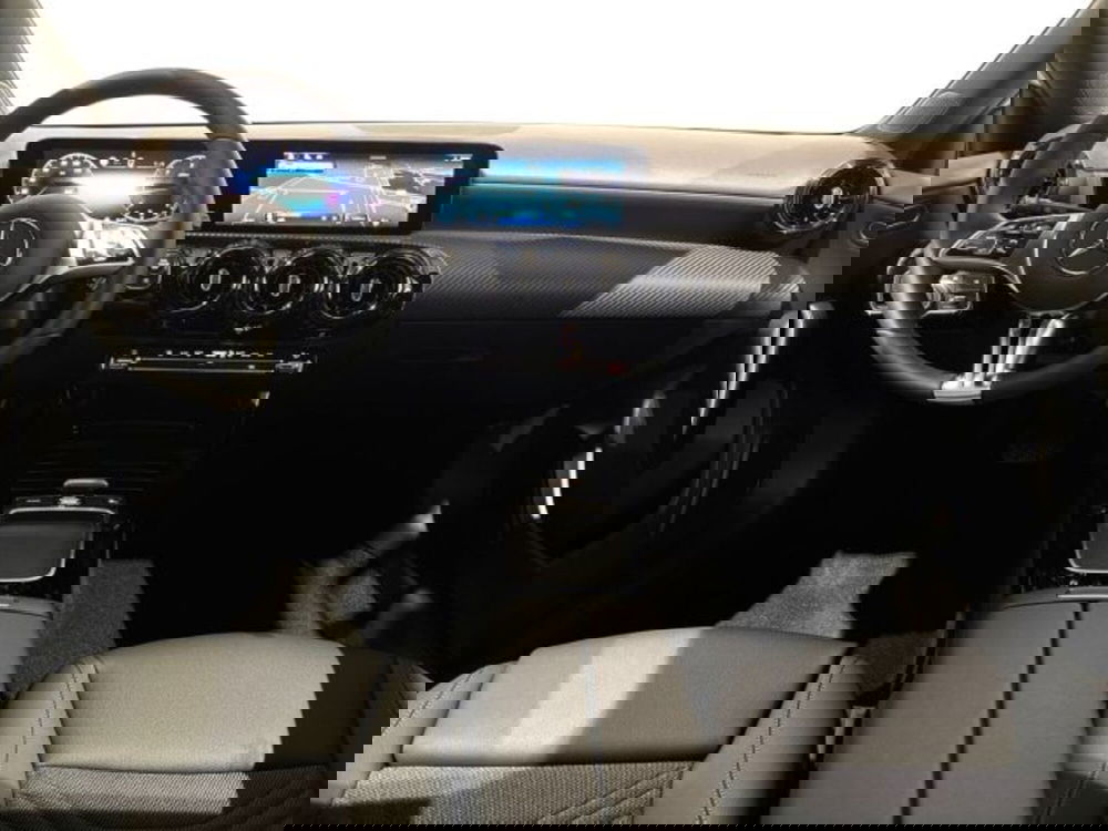 Mercedes-Benz Classe A Sedan nuova a Bologna (13)