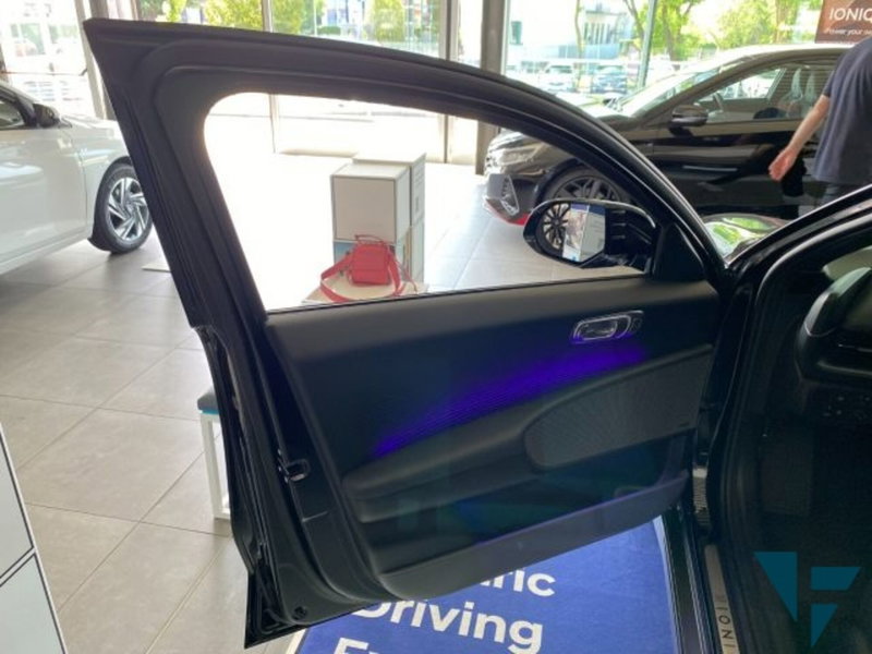 Hyundai Ioniq 5 nuova a Udine (17)