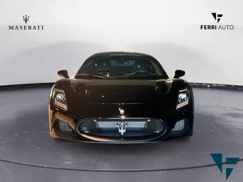 Maserati MC20 nuova a Udine (3)