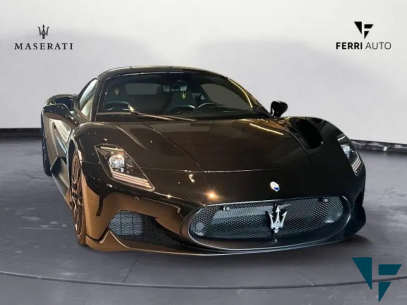 Maserati MC20 nuova a Udine (4)