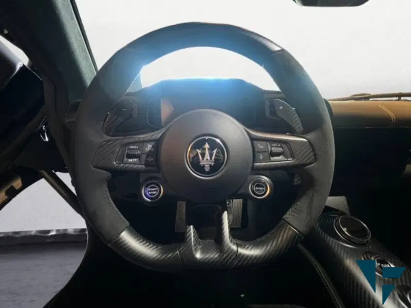 Maserati MC20 nuova a Udine (9)