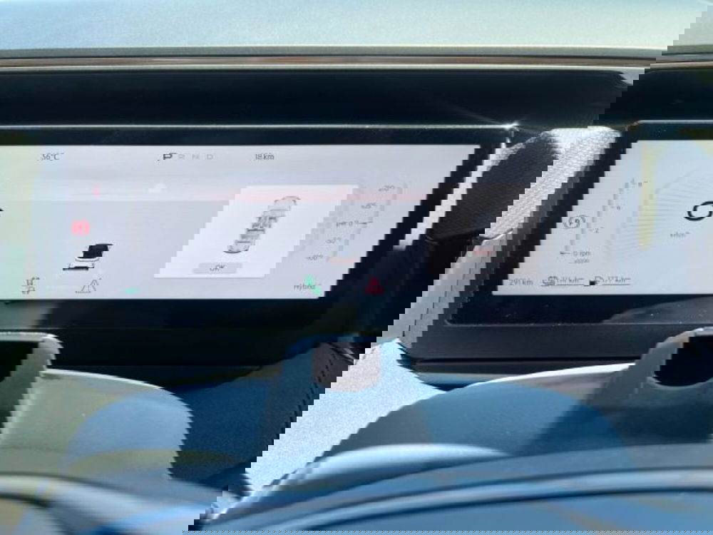 Lynk & Co 08 nuova a Udine (11)