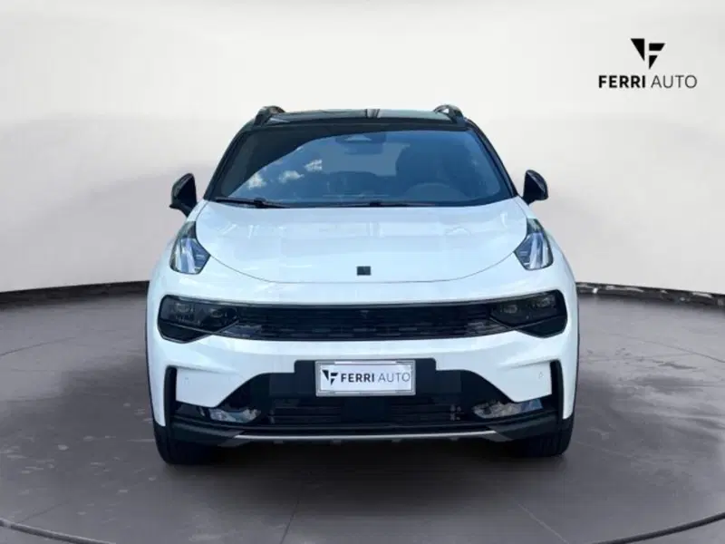 Lynk & Co 01 nuova a Udine (2)