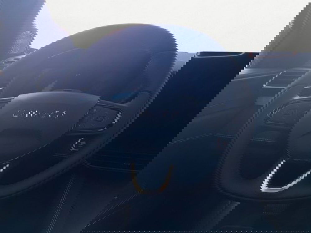 Lynk & Co 01 nuova a Udine (9)