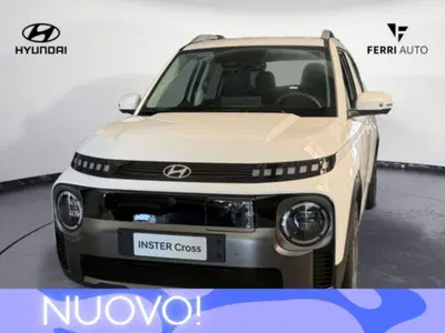 Hyundai Inster Cross 49 kWh Safety Pack nuova a Tavagnacco