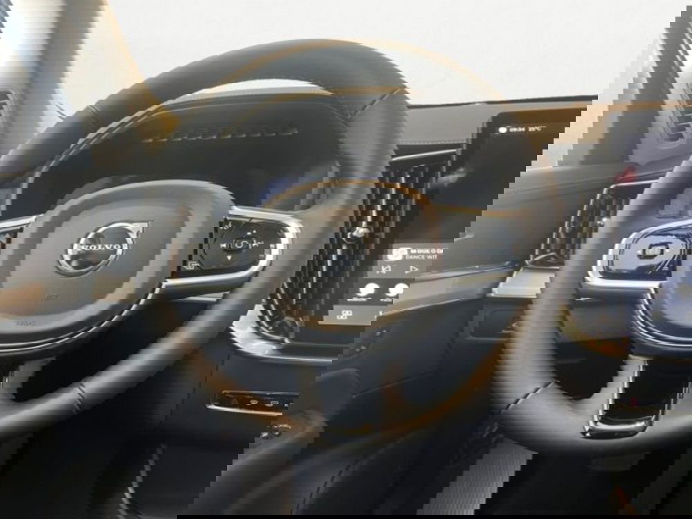 Volvo XC90 nuova a Udine (11)