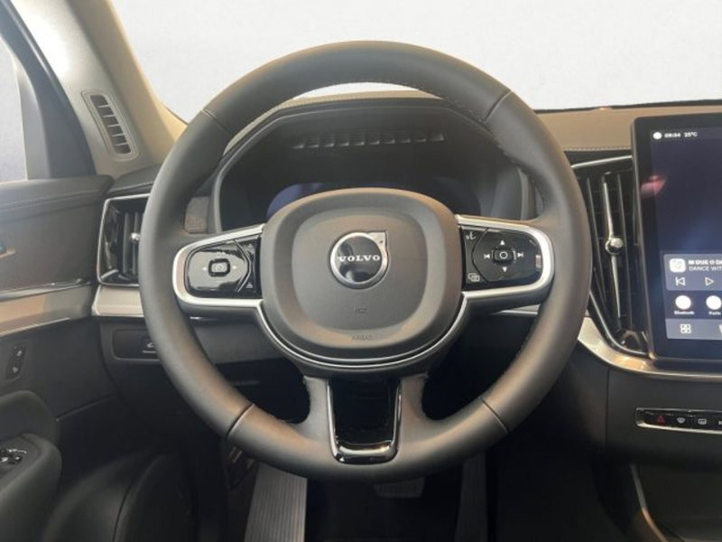 Volvo XC90 nuova a Udine (11)