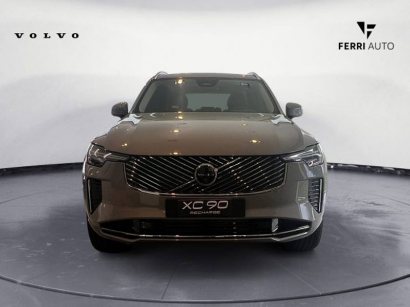 Volvo XC90 nuova a Udine (2)