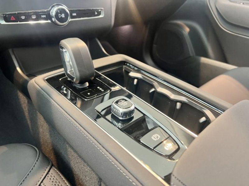 Volvo XC90 nuova a Udine (9)