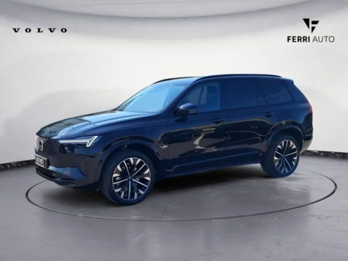 Volvo XC90 nuova a Udine