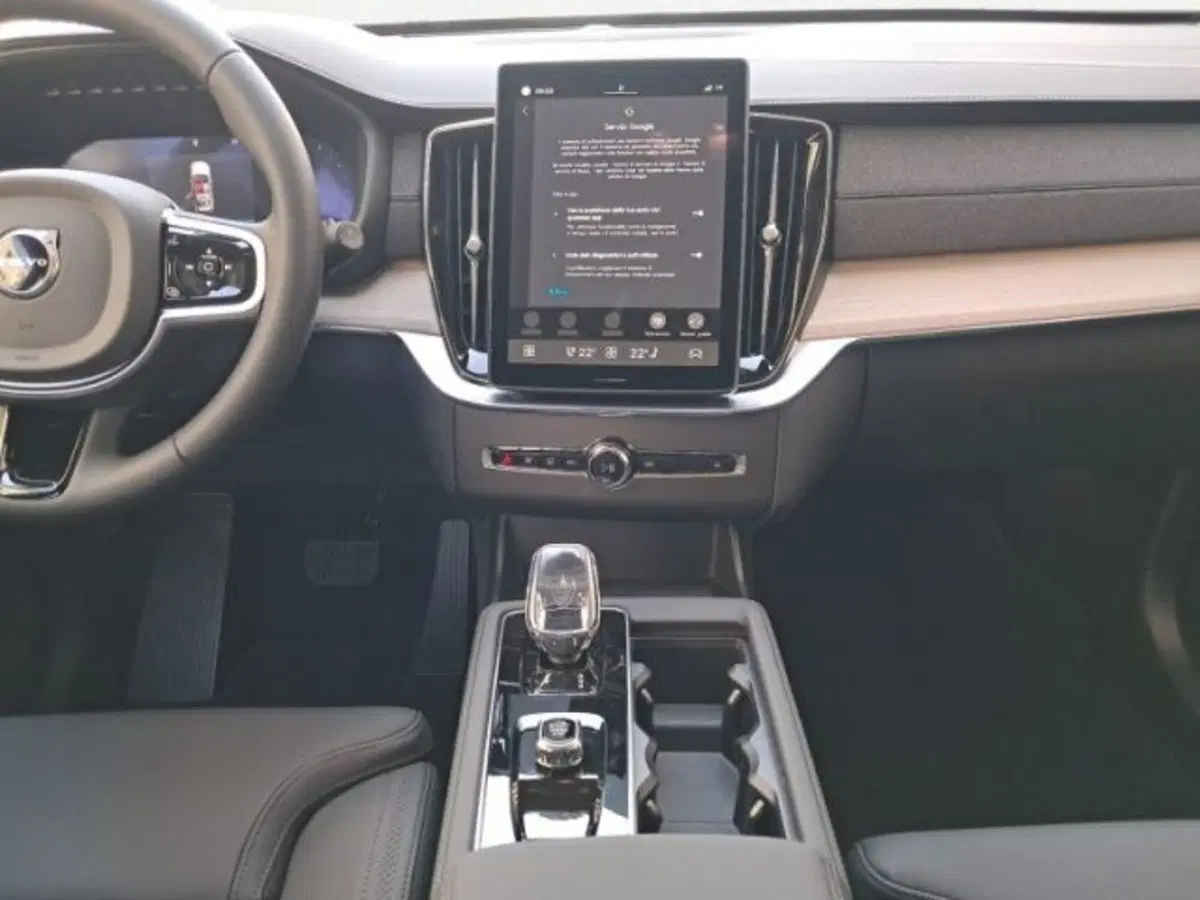Volvo XC90 nuova a Udine (12)