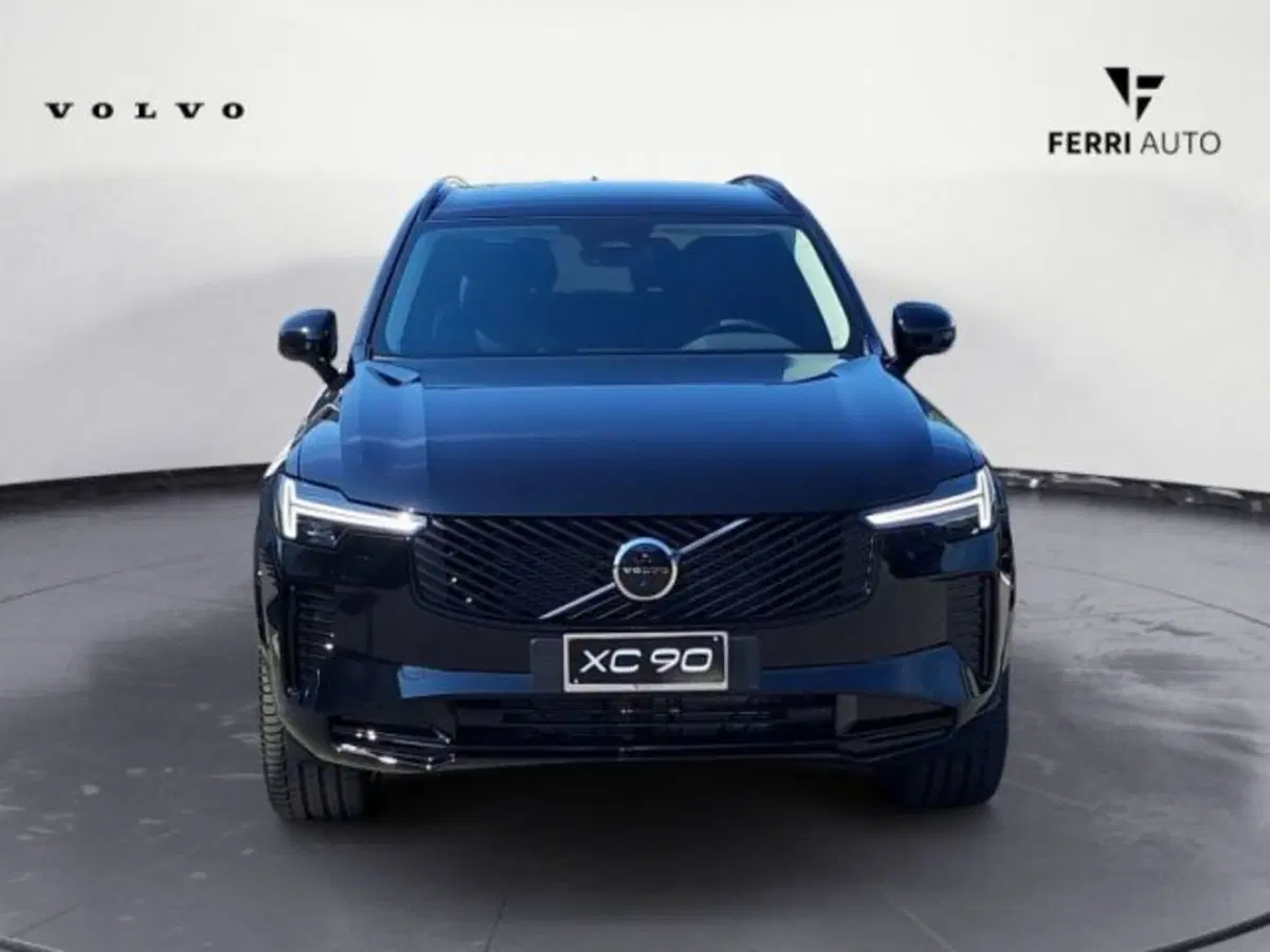 Volvo XC90 nuova a Udine (2)