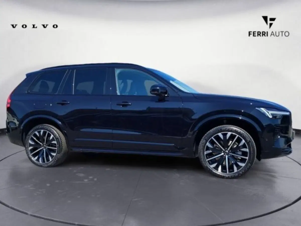 Volvo XC90 nuova a Udine (4)