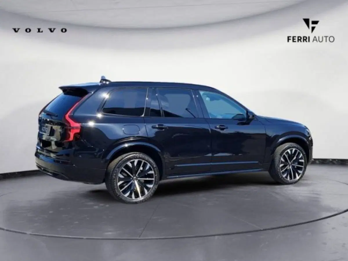 Volvo XC90 nuova a Udine (6)