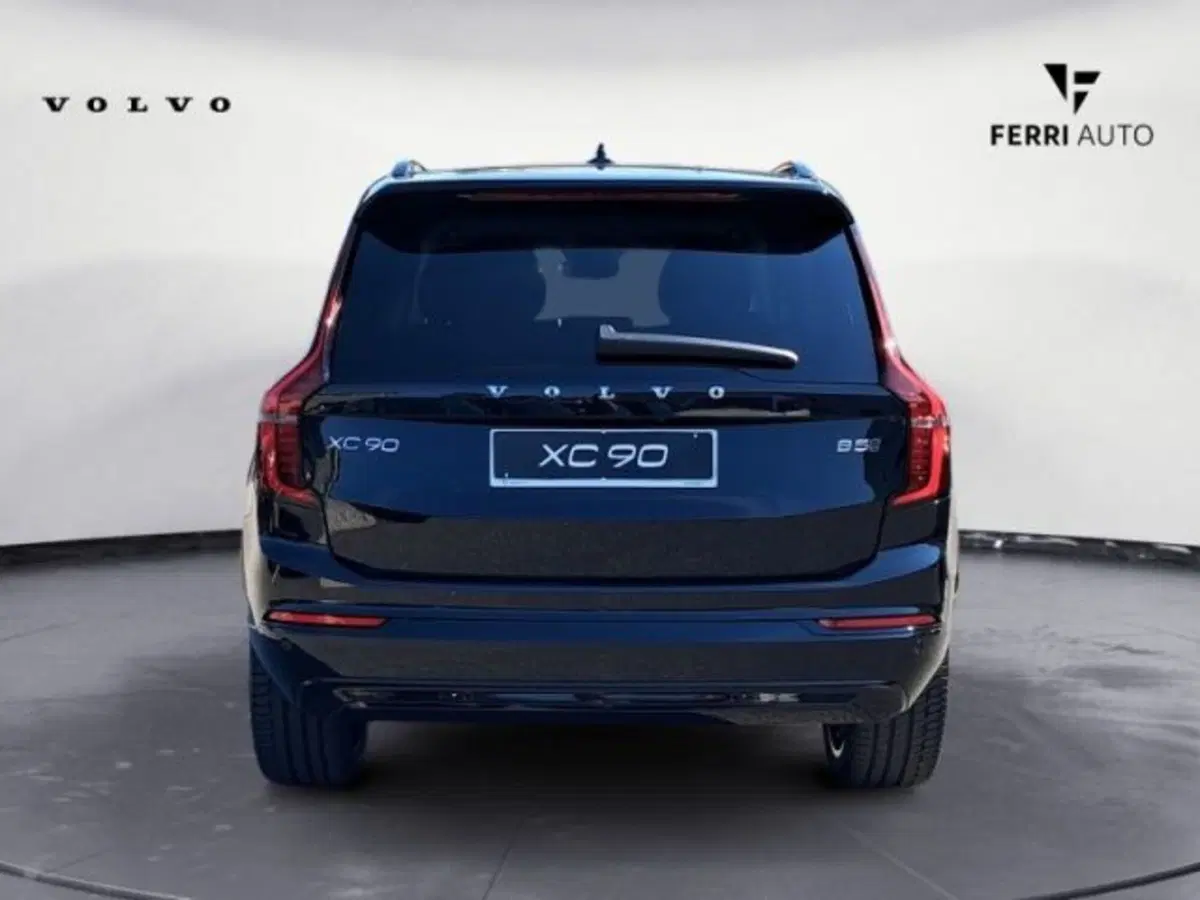Volvo XC90 nuova a Udine (7)
