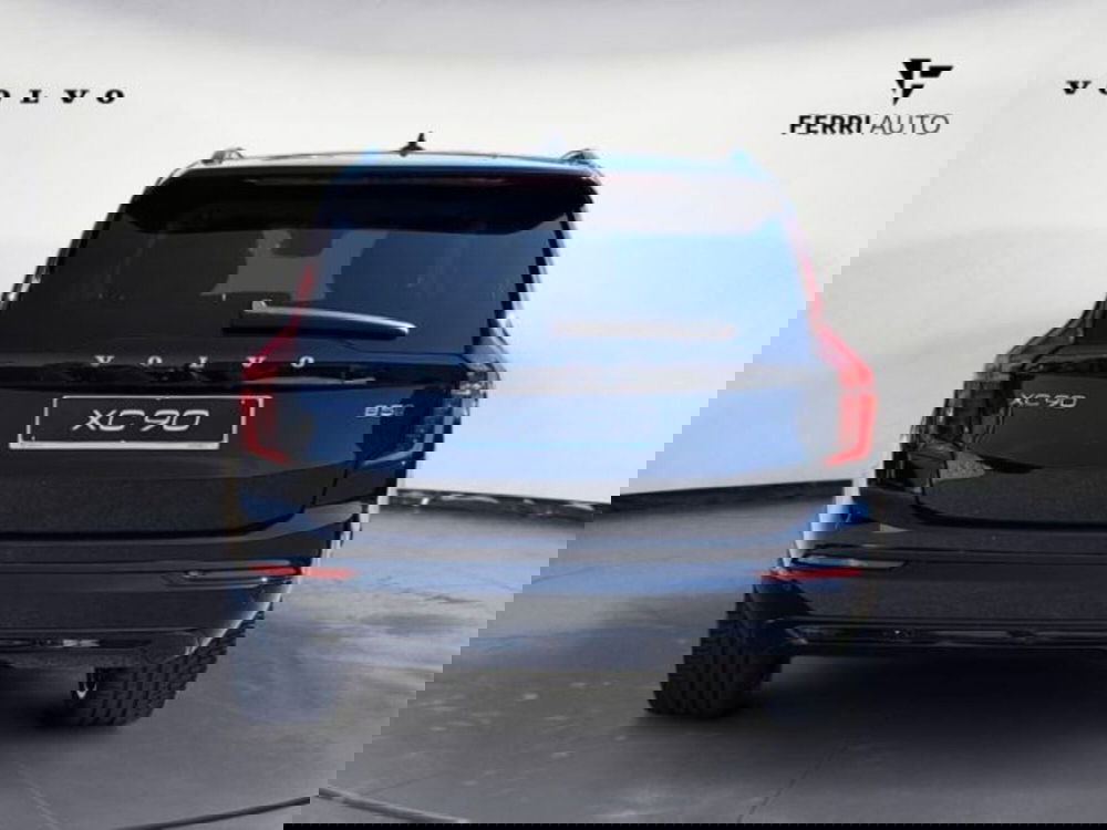 Volvo XC90 nuova a Udine (7)