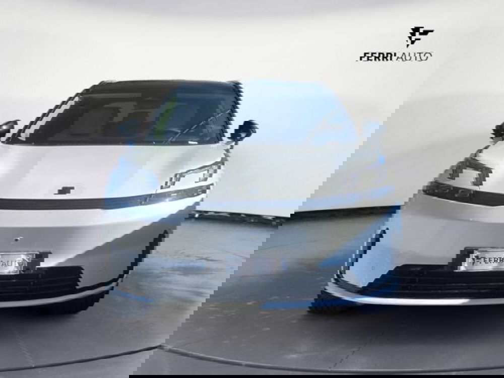 Lynk & Co 08 nuova a Udine (2)