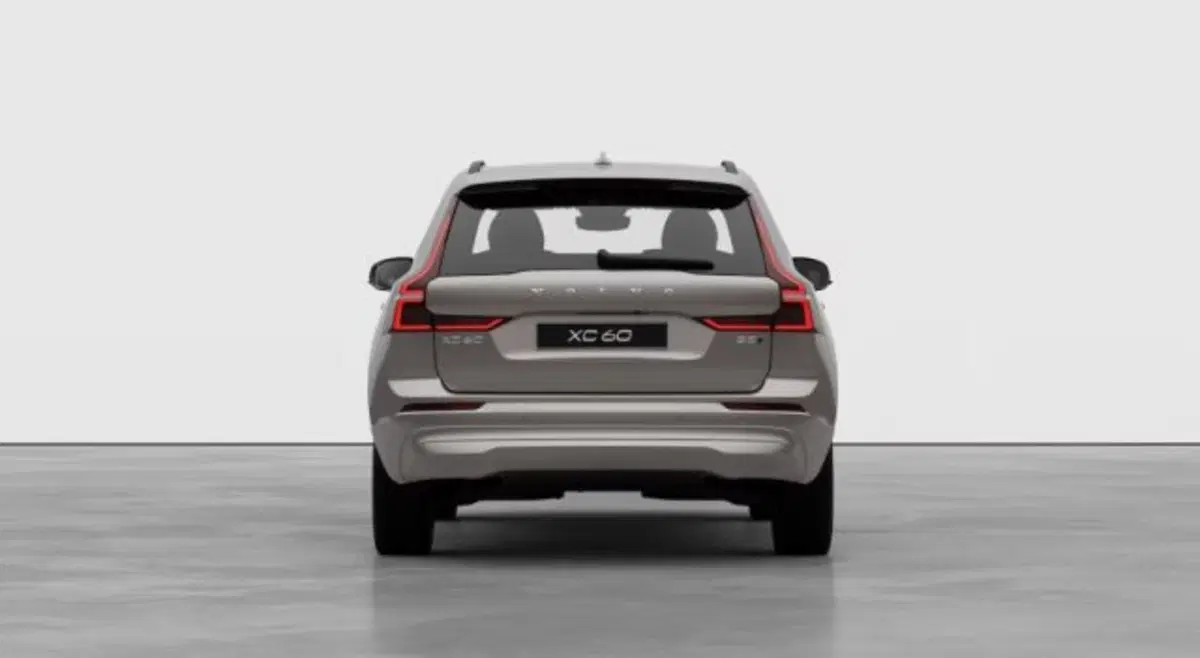 Volvo XC60 nuova a Udine (5)