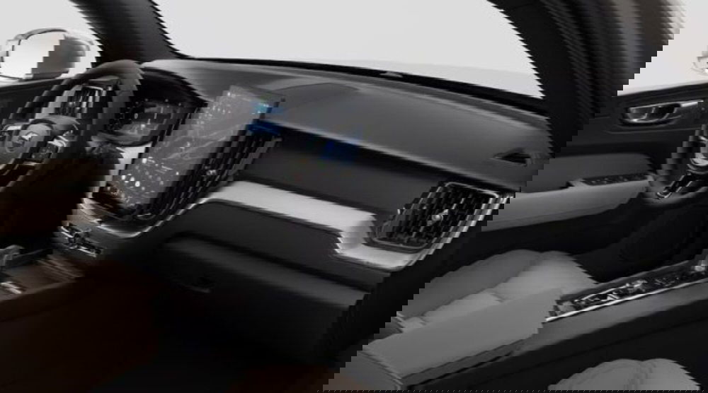 Volvo XC60 nuova a Udine (6)
