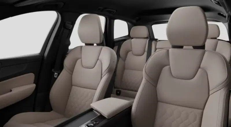 Volvo XC60 nuova a Udine (7)