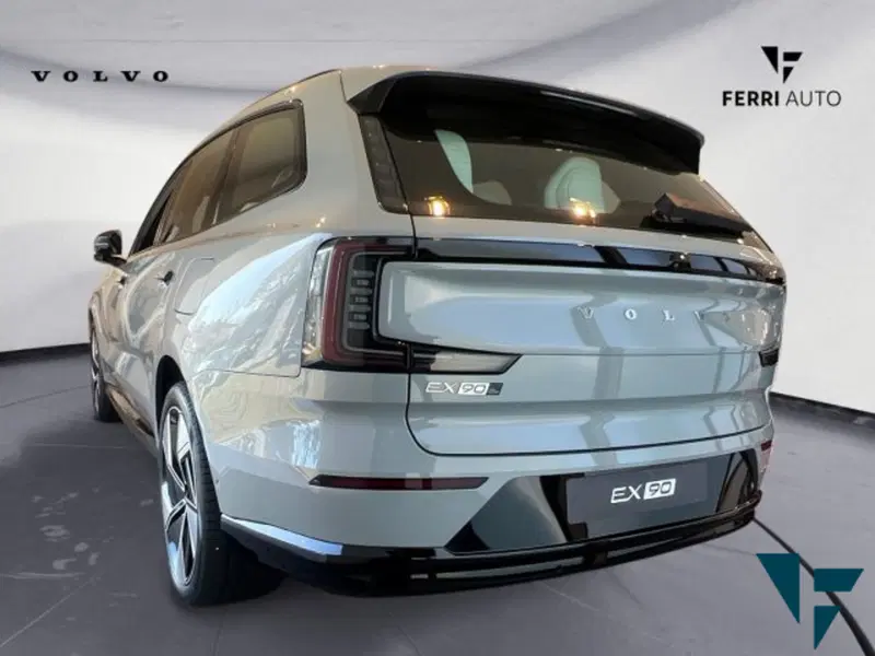 Volvo EX90 nuova a Udine (5)