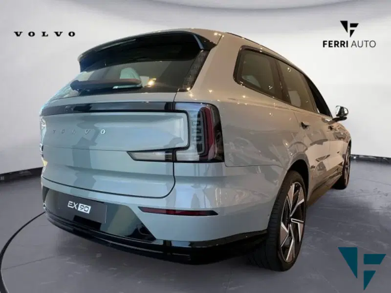 Volvo EX90 nuova a Udine (6)
